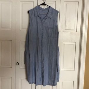 Sleeveless shirt dress